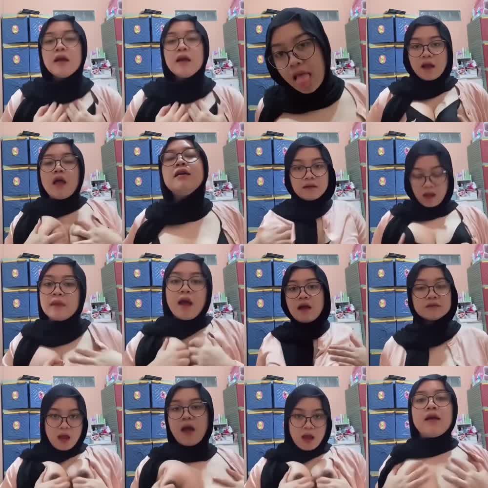 Ukhty cantik pamer tt di ruang ganti